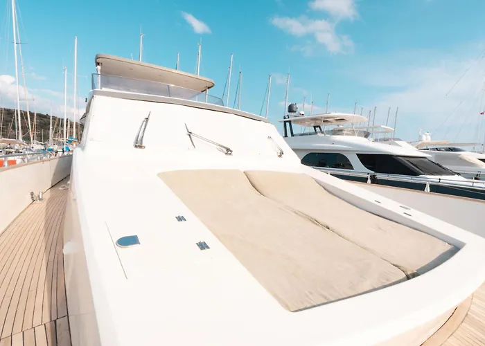 Hotel en barco Bona Dea 27m Motoryacht *